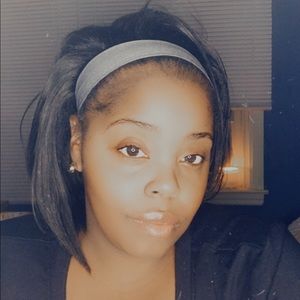 Meet your Posher, Ebony